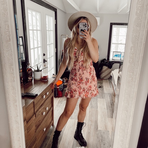Nasty Gal Dresses & Skirts - NASTY GAL // mini dress